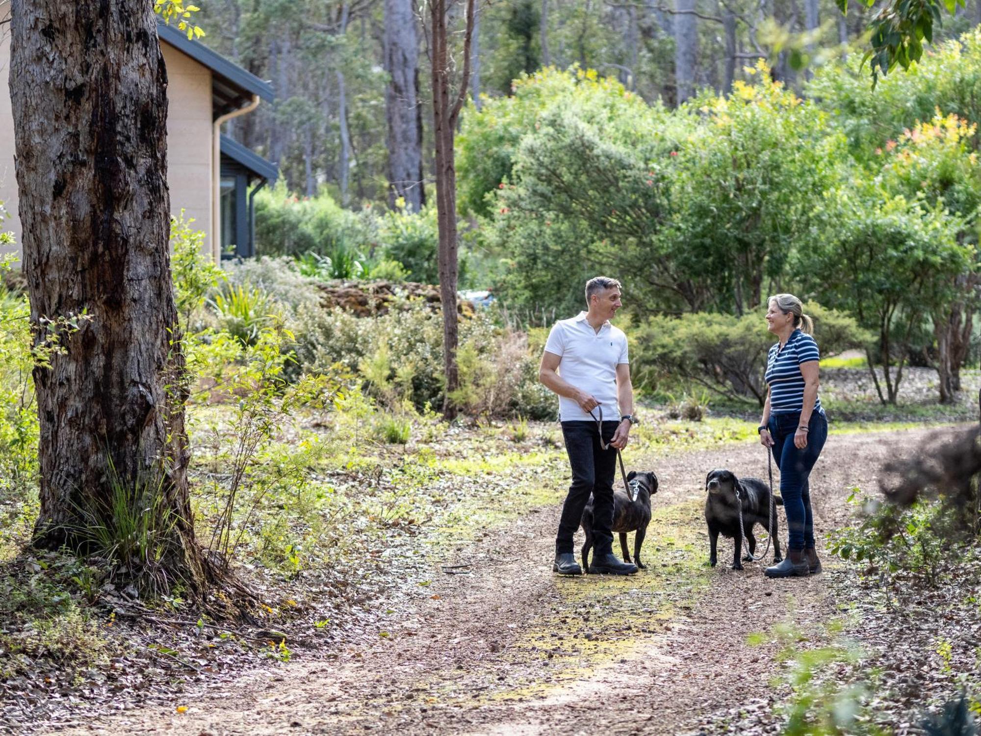 Jarrah Grove Forest Retreat - Adults Only Luxury Chalet Rosa Glen ภายนอก รูปภาพ