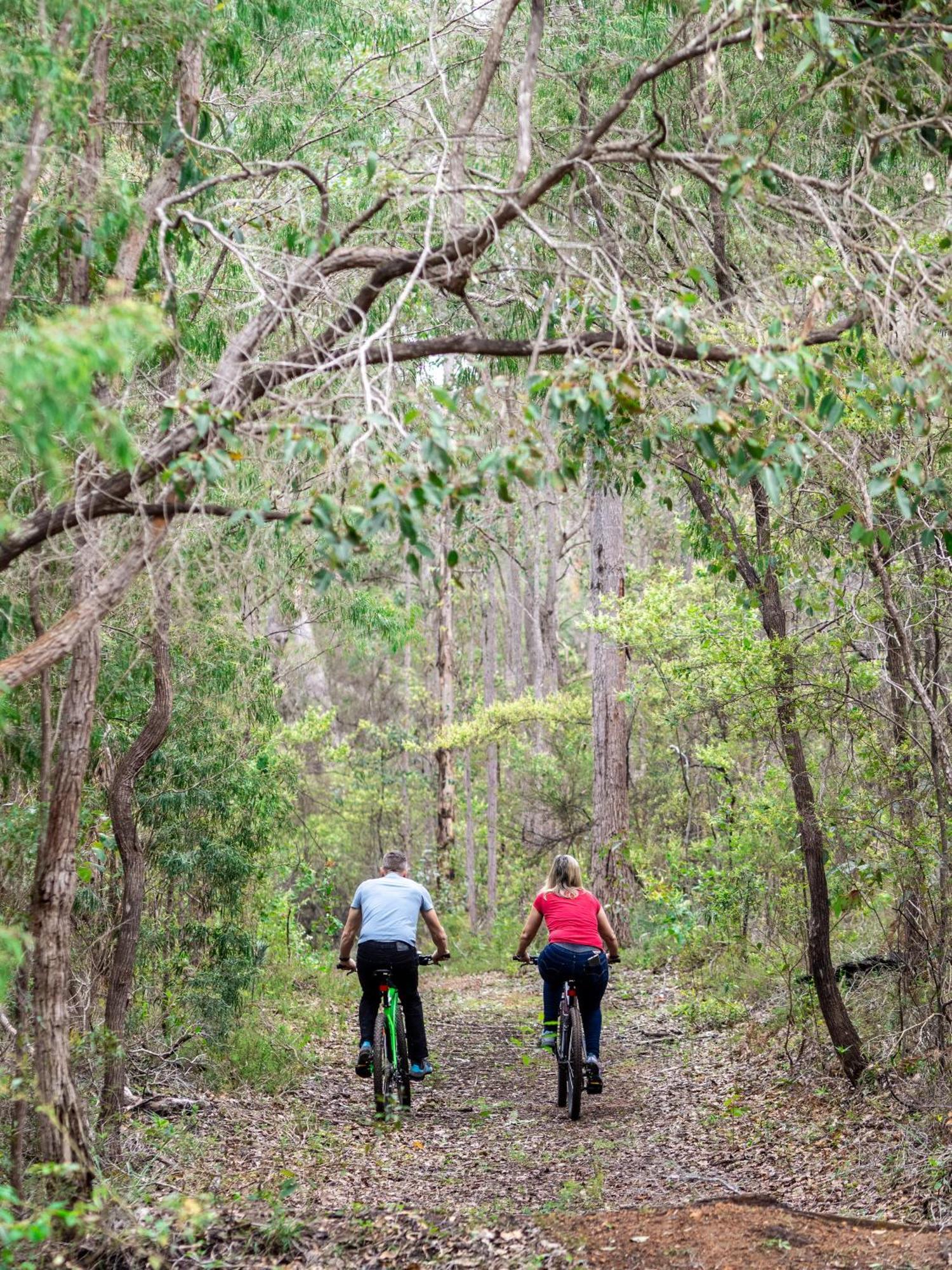 Jarrah Grove Forest Retreat - Adults Only Luxury Chalet Rosa Glen ภายนอก รูปภาพ